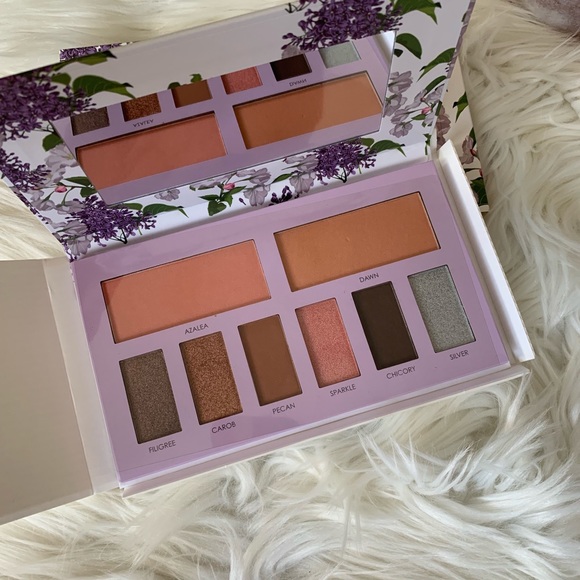Brand new! Sakura + Sage Eyeshadow & Blush Palette - Picture 3 of 5